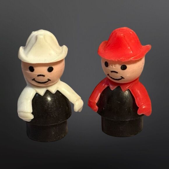 Vintage 1980s Fisher-Price Firetruck Firemen & Puppy Dog Set Red Black White - Picture 5 of 15